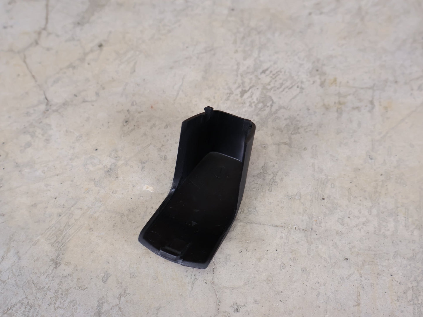 Zubehör von Trek, TREK MADONE GEN 7 BARSTEM TOP COVERS / FLUSH STEERER V2 – FLUSH STEERER W5318065 vor USEDBIKES - OB.DE Hintergrund