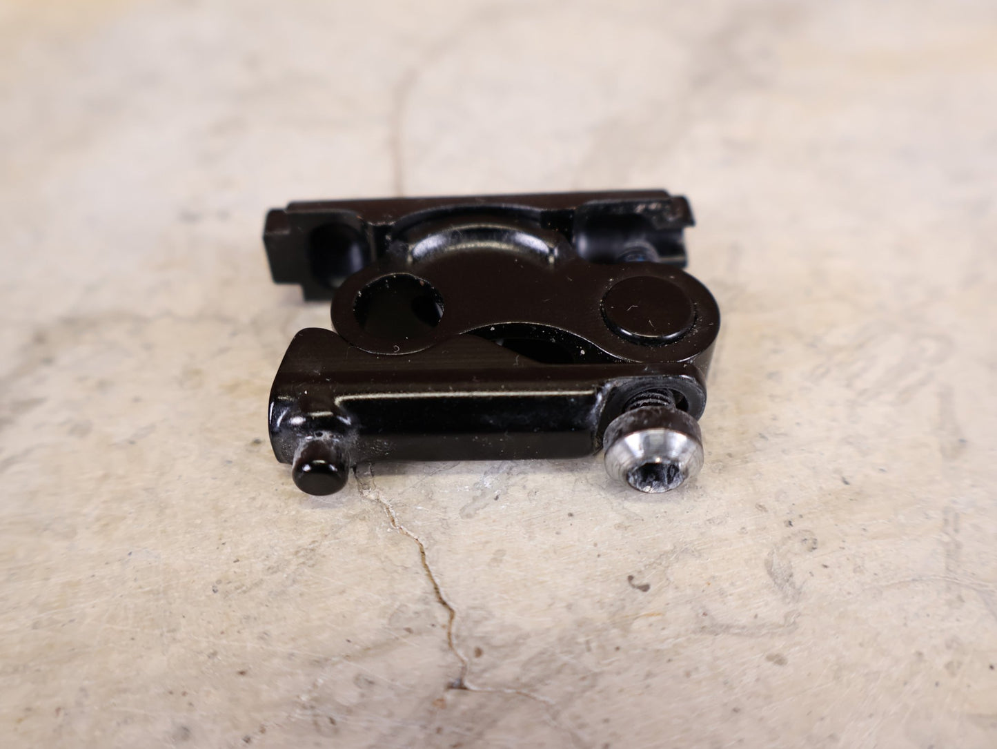 Sattelstütze von Bontrager, TREK MADONE GEN 8 SATTELSTÜTZE / CARBON SMOKE / 150MM / SB 0MM vor USEDBIKES - OB.DE Hintergrund