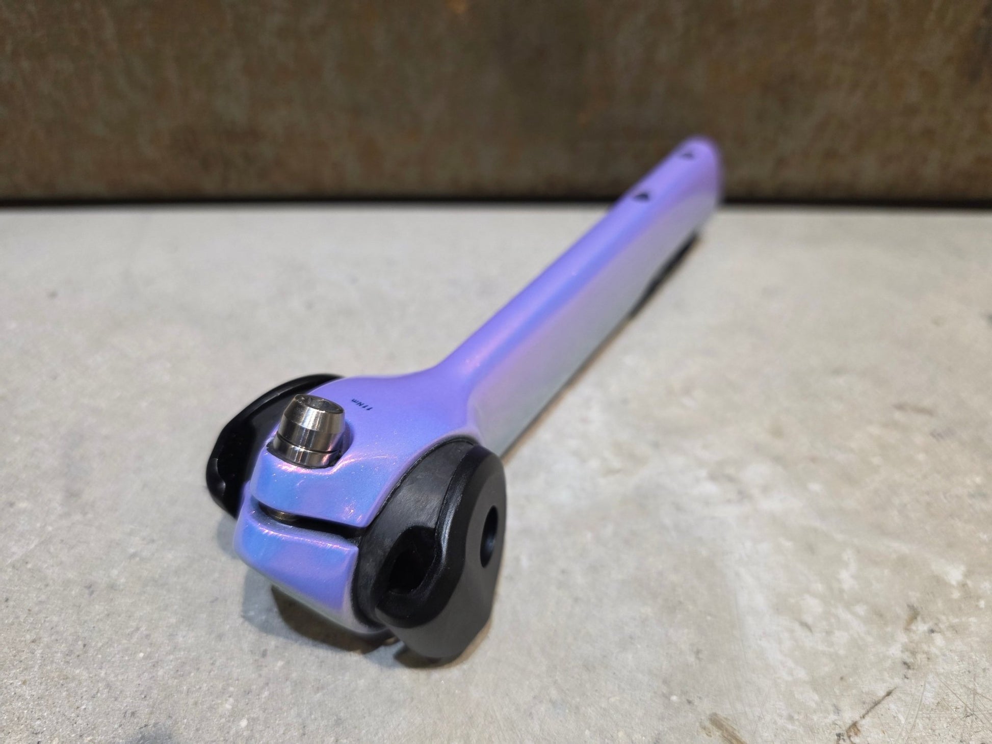 Sattelstütze von Bontrager, TREK MADONE GEN 8 SATTELSTÜTZE / TETE DE LA COURSE / 150MM / SB 0MM vor USEDBIKES - OB.DE Hintergrund