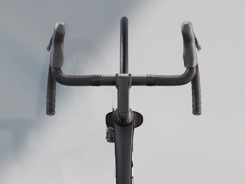 Rennrad von Trek, TREK MADONE SL 5 GEN 8 / MATTE DEEP SMOKE / XL vor USEDBIKES - OB.DE Hintergrund