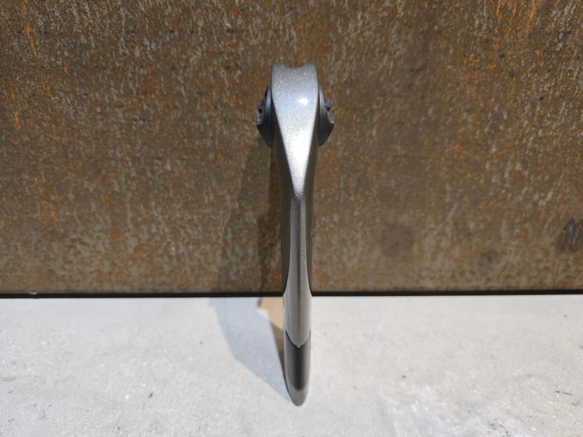 Sattelstütze von Bontrager, TREK MADONE SLR GEN 6 CARBON SITZTURMAUFSATZ SATTELSTÜTZE 160MM / SB 25MM in variant_title vor USEDBIKES - OB.DE Hintergrund