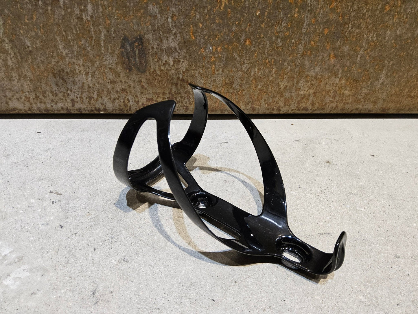Trinkflaschen und Halter von Trek, TREK PRO CARBON FLASCHENHALTER / BLACK vor USEDBIKES - OB.DE Hintergrund