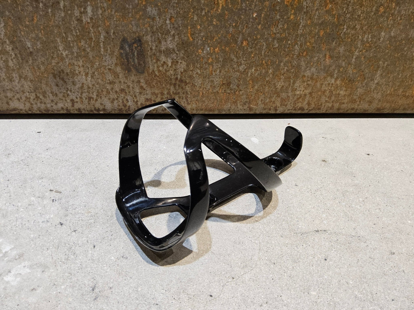 Trinkflaschen und Halter von Trek, TREK PRO CARBON FLASCHENHALTER / BLACK vor USEDBIKES - OB.DE Hintergrund
