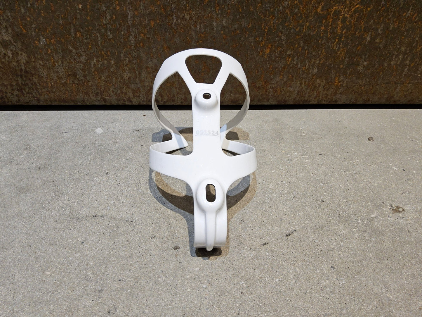 Trinkflaschen und Halter von Trek, TREK PRO CARBON FLASCHENHALTER / WHITE vor USEDBIKES - OB.DE Hintergrund