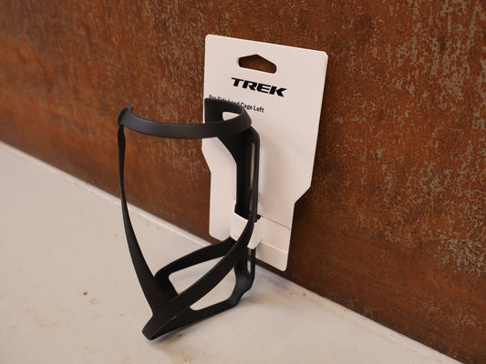Trinkflaschen und Halter von Trek, TREK PRO LEFT SIDE LOAD CARBON FLASCHENHALTER MATT / 5345312 vor USEDBIKES-OB.DE Hintergrund
