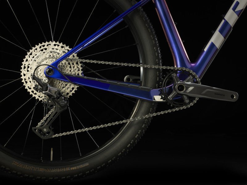 Mountainbike von Trek, TREK PROCALIBER 9.5 GEN 3 / M/L vor USEDBIKES - OB.DE Hintergrund