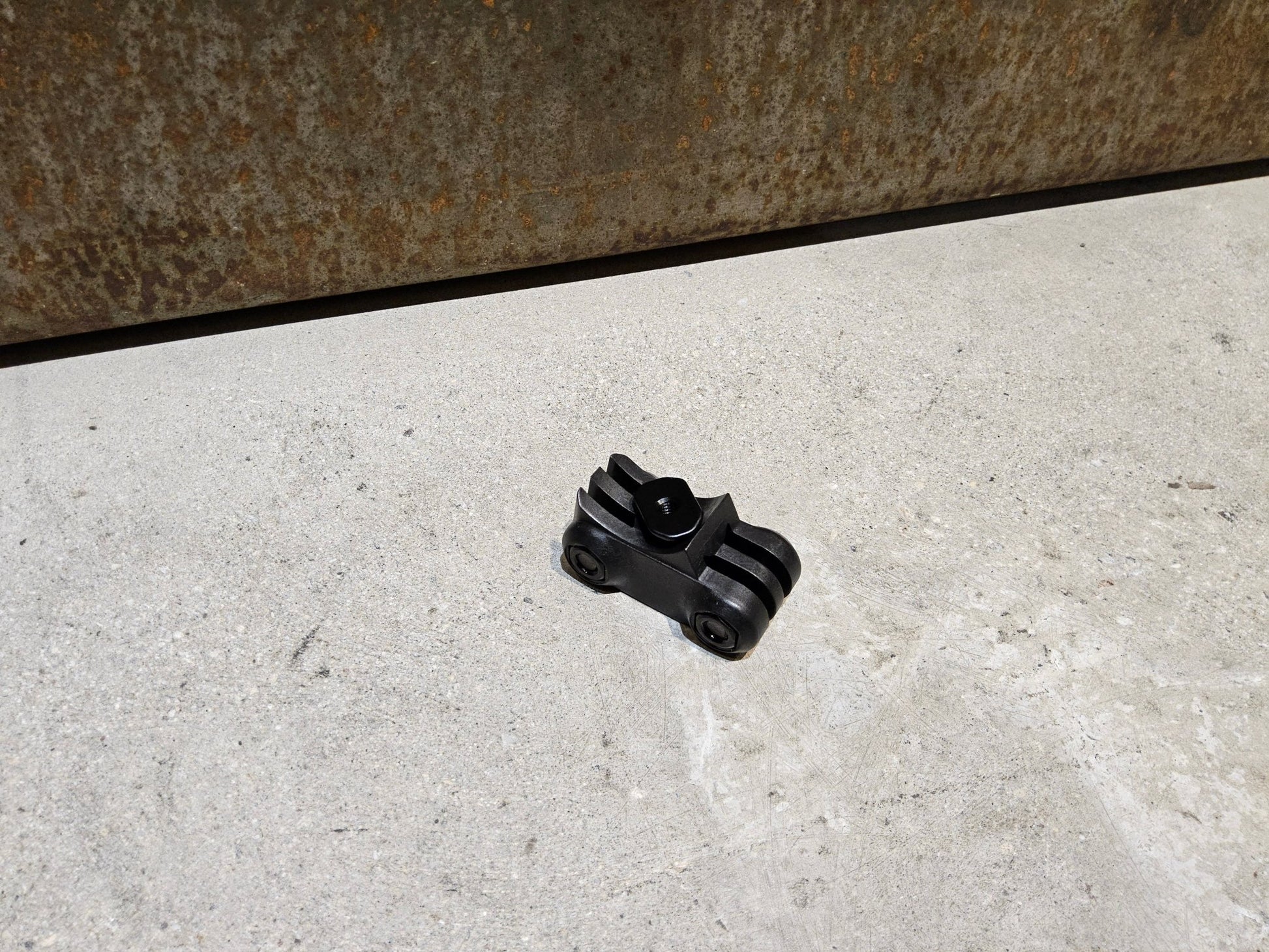 Computerhalterung von Trek, TREK RCS PRO VORBAU BLENDR DUO - SOCKEL vor USEDBIKES - OB.DE Hintergrund