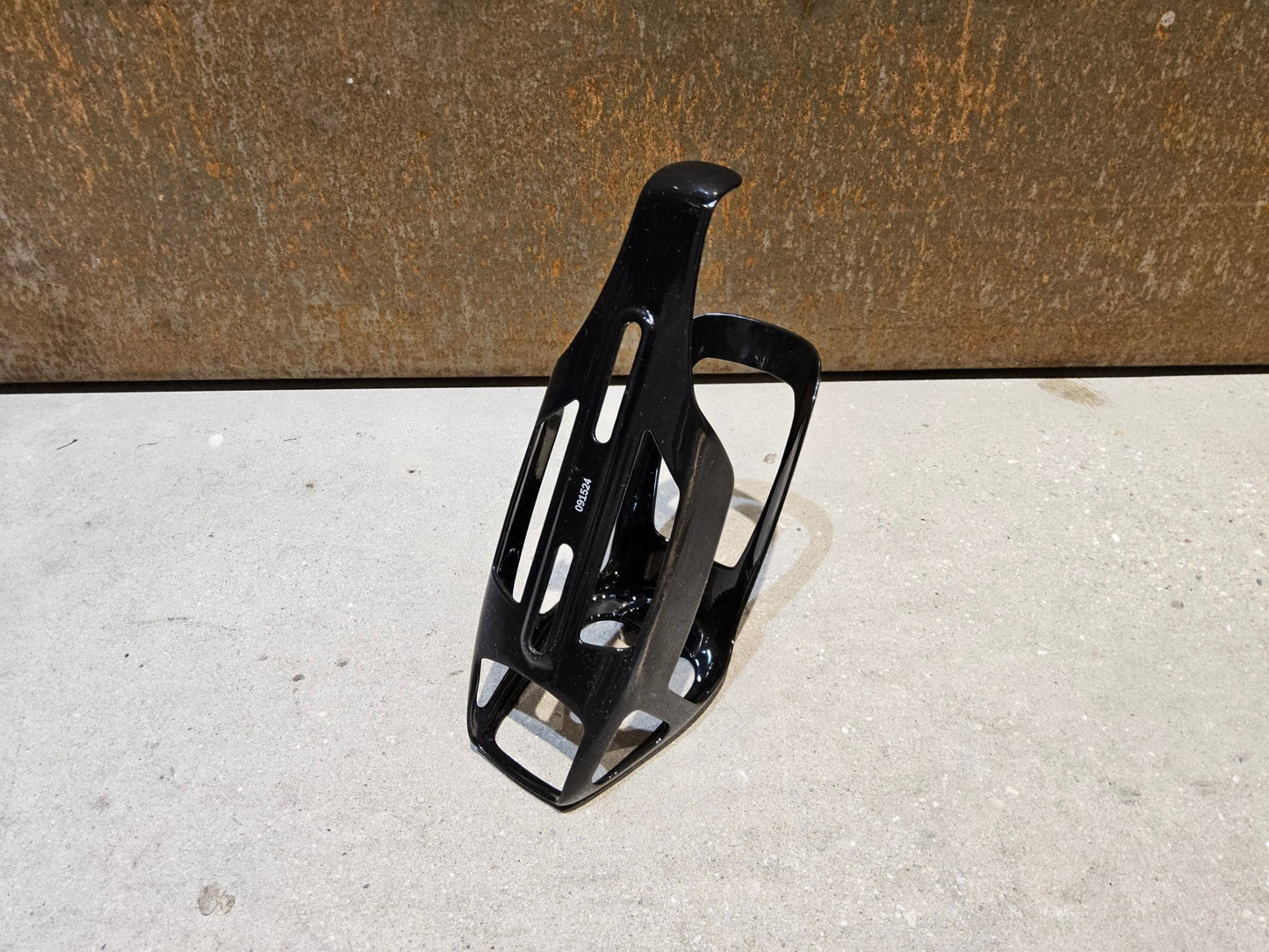 Trinkflaschen und Halter von Trek, TREK RSL AERO CARBON FLASCHENHALTER / BLACK/GREY vor USEDBIKES - OB.DE Hintergrund