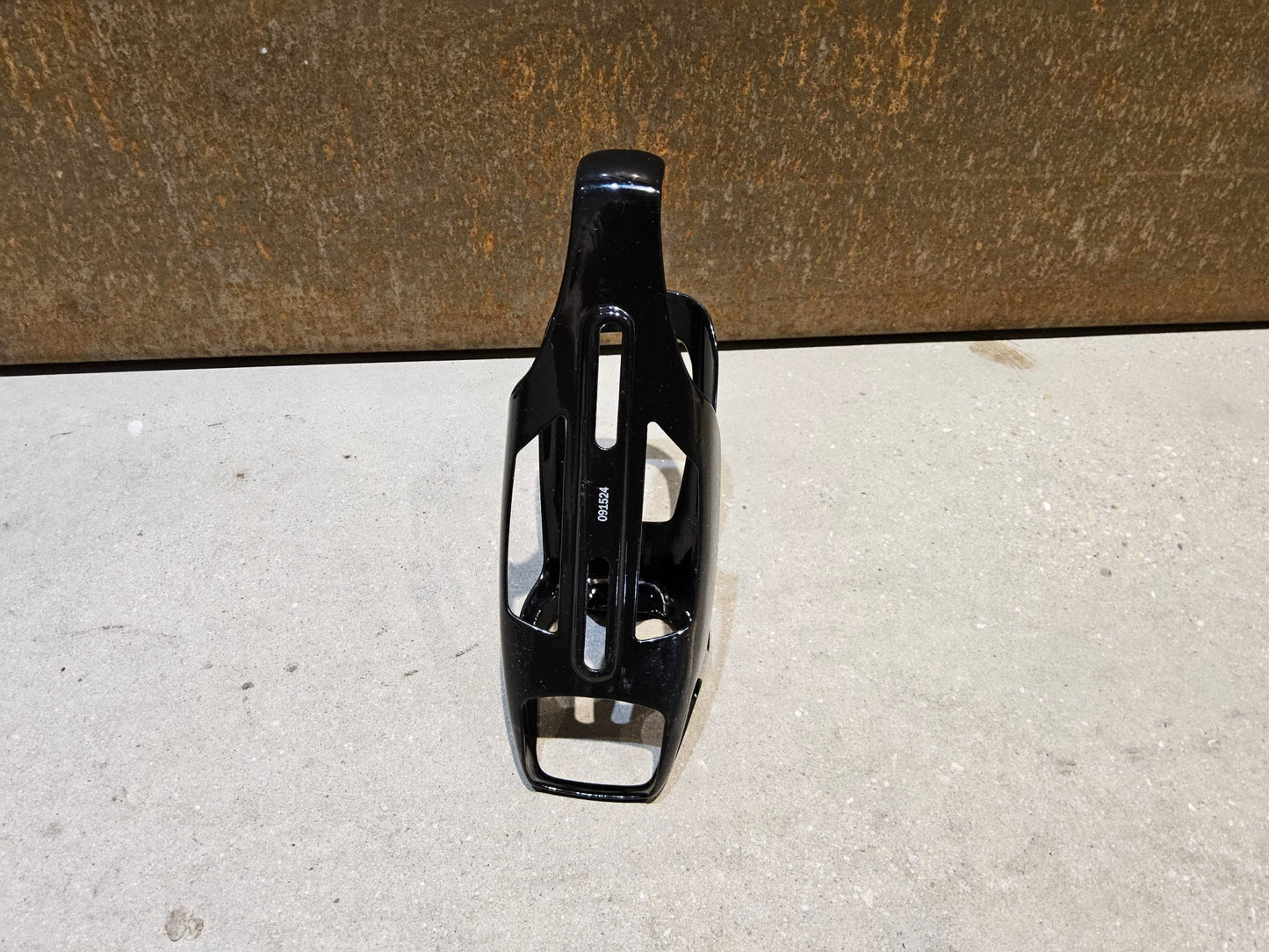 Trinkflaschen und Halter von Trek, TREK RSL AERO CARBON FLASCHENHALTER / BLACK/GREY vor USEDBIKES - OB.DE Hintergrund