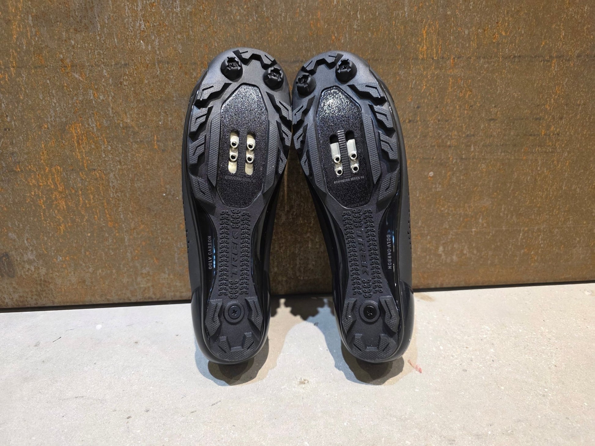 MTB - Herrenschuhe von Trek, TREK RSL MOUNTAIN BIKESCHUH / BLACK GOLD vor USEDBIKES - OB.DE Hintergrund