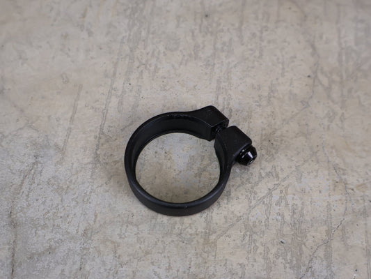 Zubehör von Trek, TREK SLASH 29 SATTELSTÜTZKLEMME / 39,7 MM – MODELL 2021 – ORIGINAL ERSATZTEIL – 600926 vor USEDBIKES - OB.DE Hintergrund