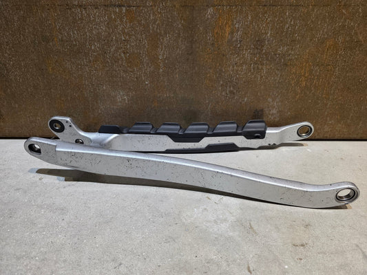 Zubehör von Trek, TREK SLASH GEN 6 CARBON KETTENSTREBE 29 HINTERBAU / 5319742 vor USEDBIKES - OB.DE Hintergrund