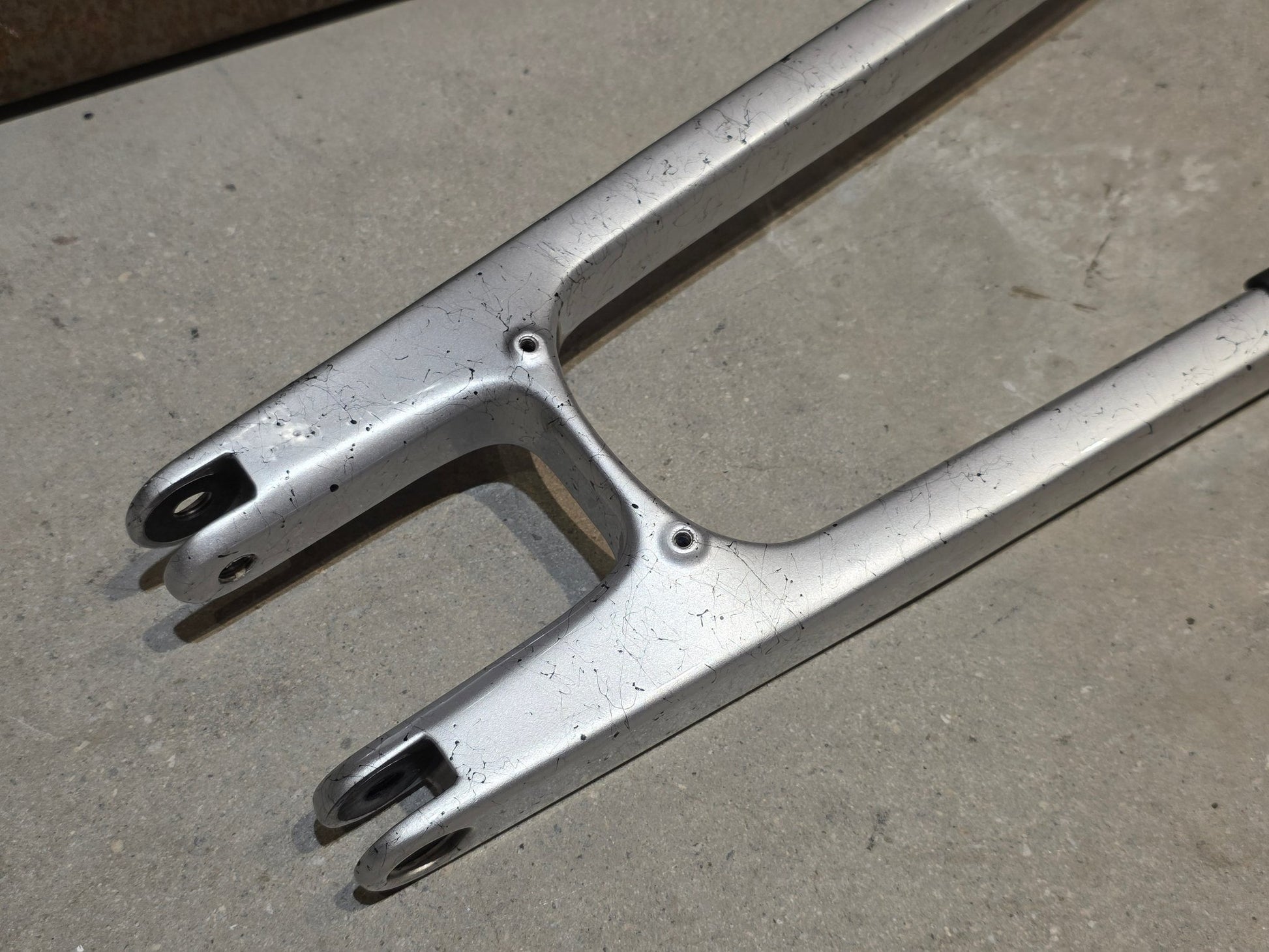 Zubehör von Trek, TREK SLASH GEN 6 CARBON SITZSTREBE 29 HINTERBAU / 5319749 vor USEDBIKES - OB.DE Hintergrund