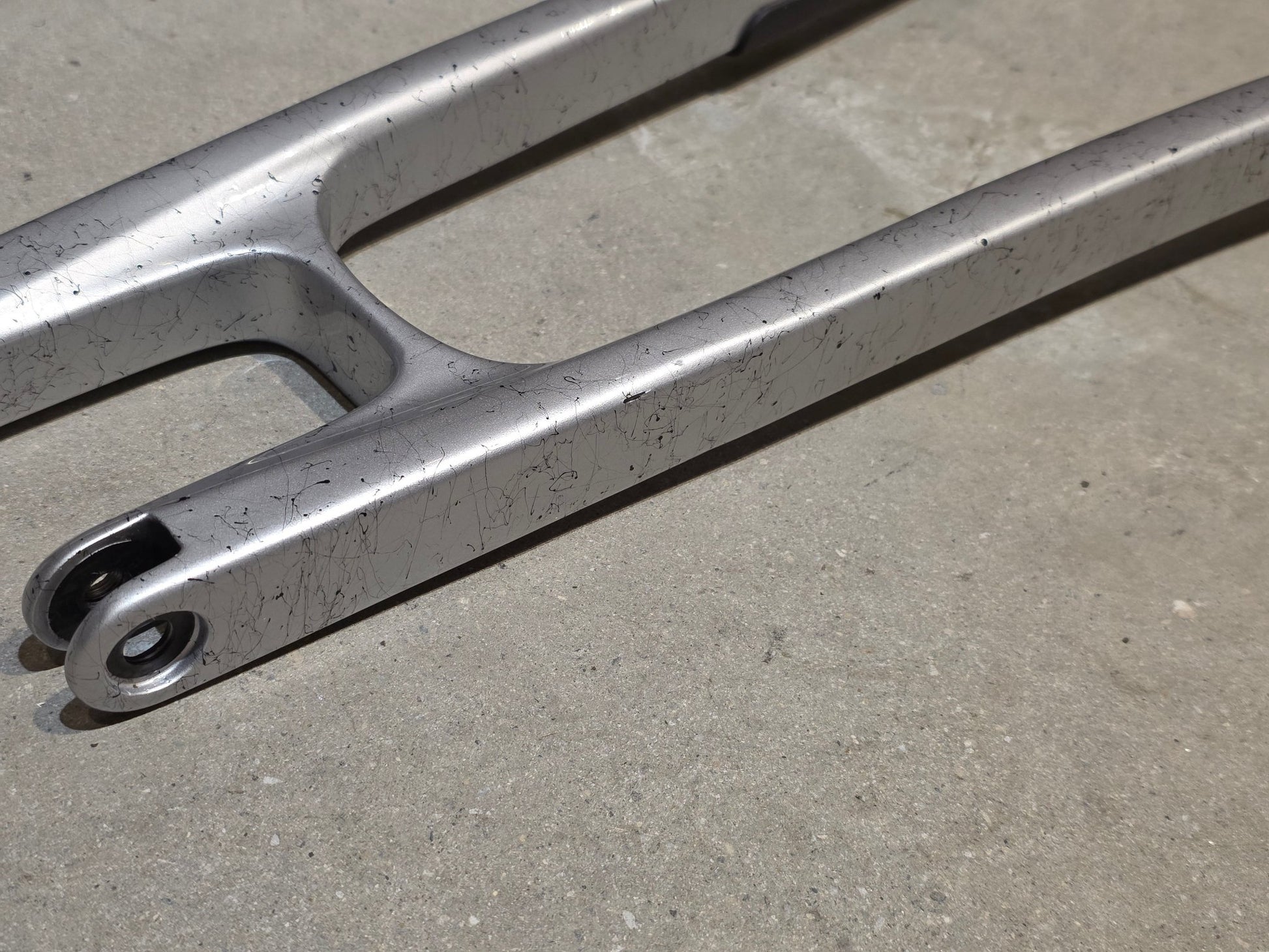 Zubehör von Trek, TREK SLASH GEN 6 CARBON SITZSTREBE 29 HINTERBAU / 5319749 vor USEDBIKES - OB.DE Hintergrund