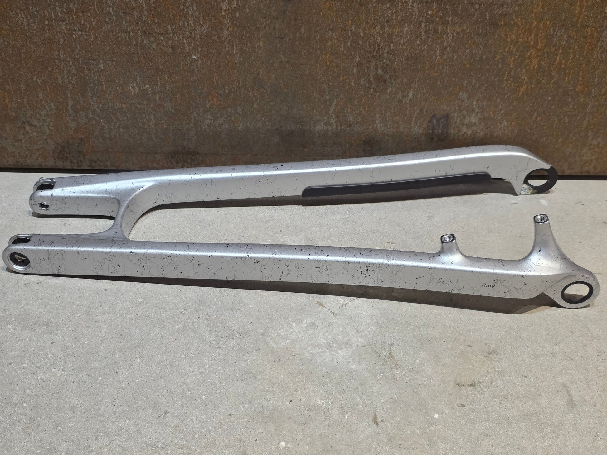 Zubehör von Trek, TREK SLASH GEN 6 CARBON SITZSTREBE 29 HINTERBAU / 5319749 vor USEDBIKES - OB.DE Hintergrund