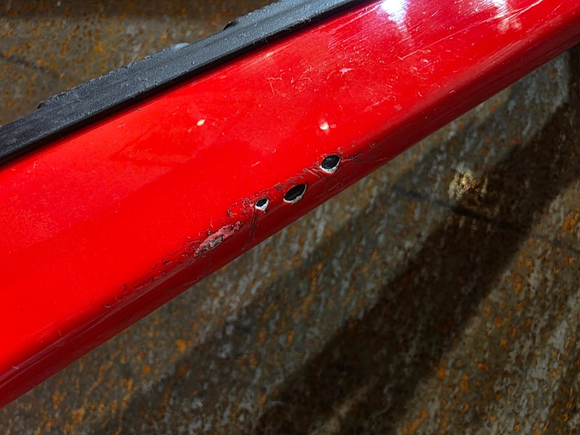 Mountainbikerahmen von Trek, TREK SUPERCALIBER GEN 1 FRAMESET / L vor USEDBIKES - OB.DE Hintergrund