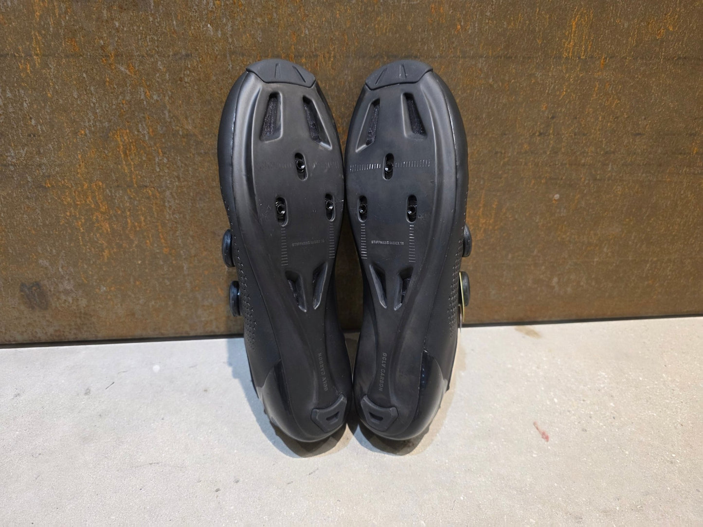 RR - Herrenschuhe von Trek, TREK VELOCIS RENNRADSCHUH / BLACK vor USEDBIKES - OB.DE Hintergrund