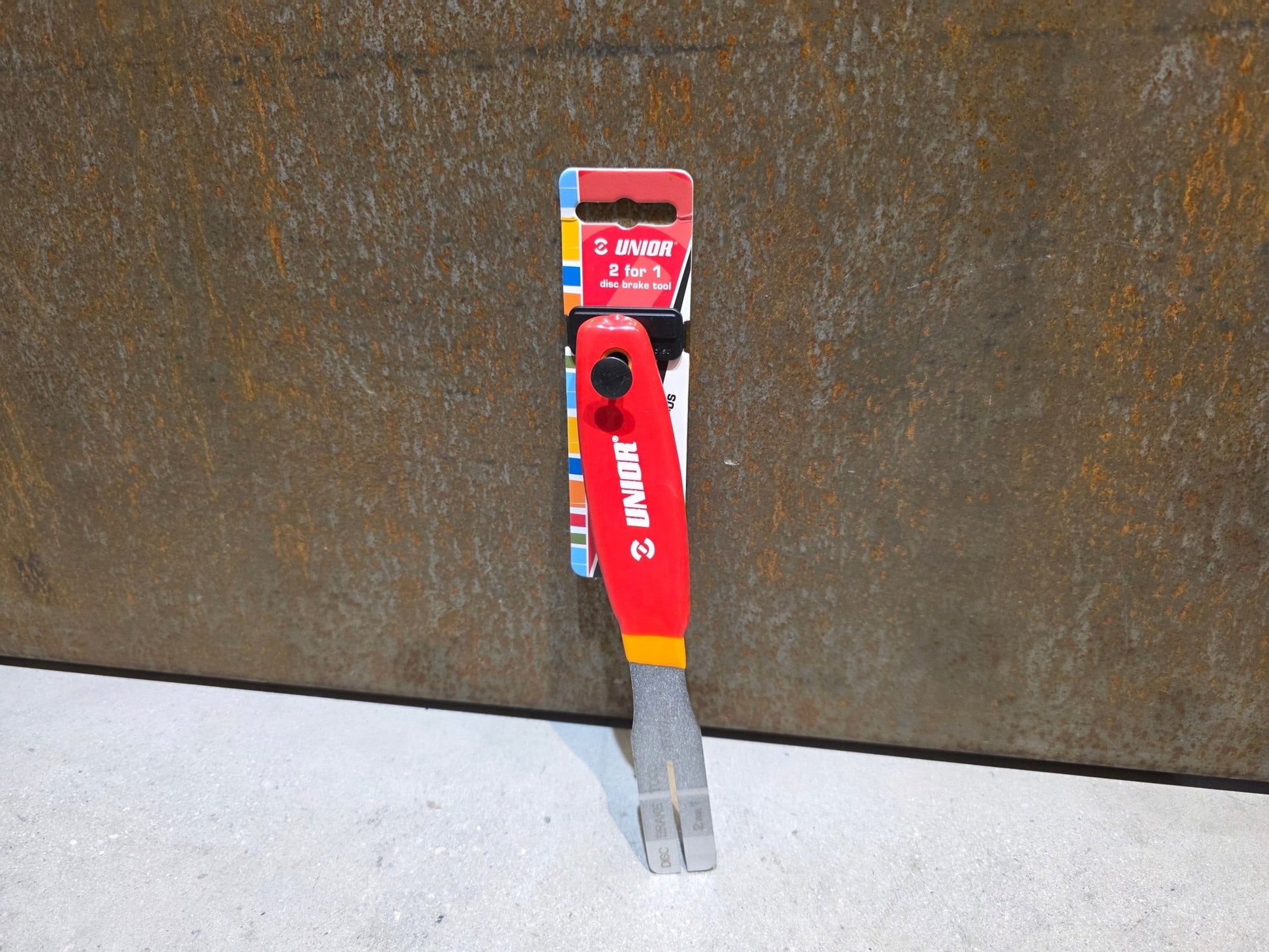 Luftpumpen & Werkzeug von Unior, UNIOR 2 - FOR - 1 DISC BRAK TOOL / SCHEIBENBREMSWERKZEUG vor USEDBIKES - OB.DE Hintergrund