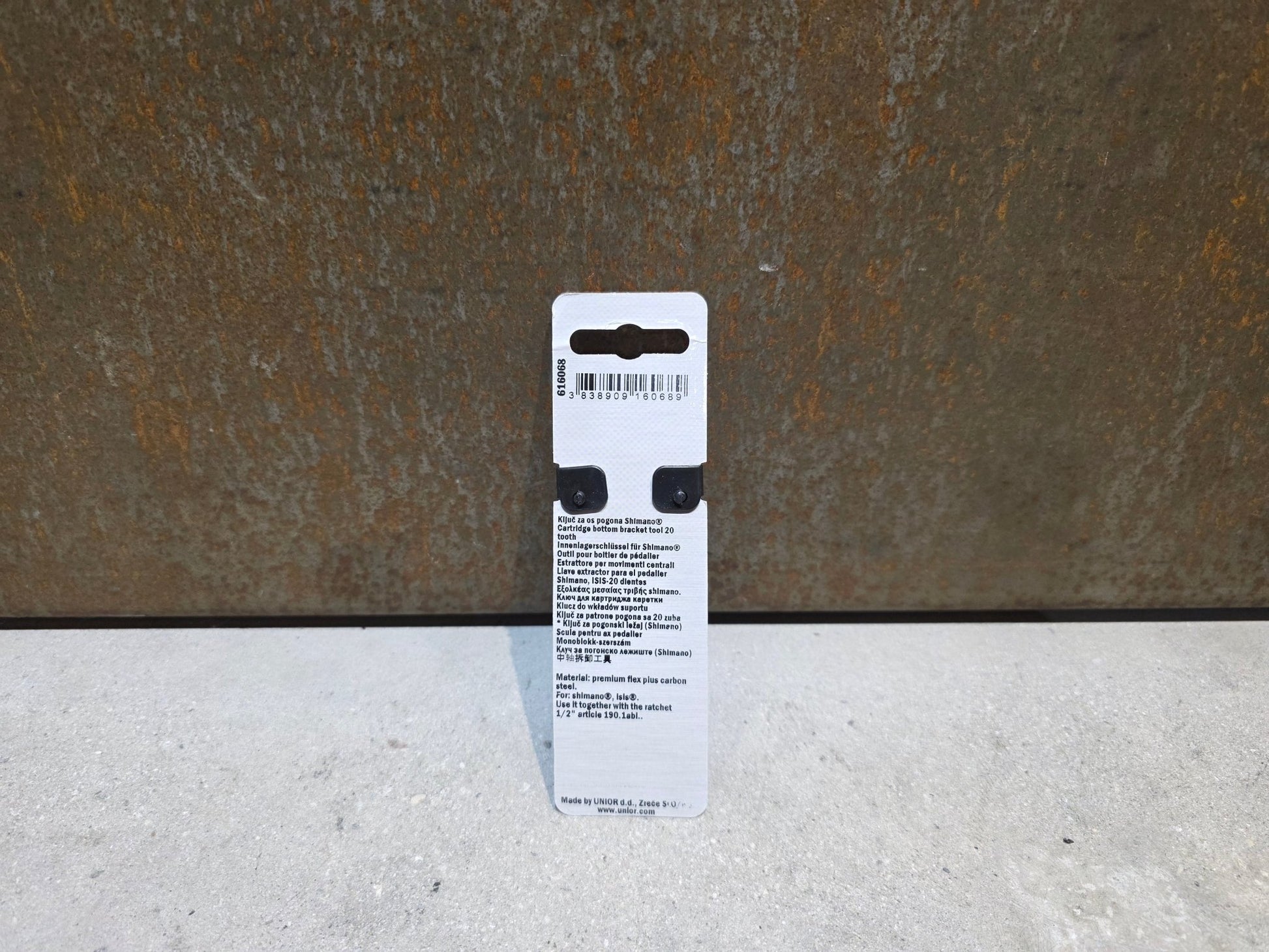 Luftpumpen & Werkzeug von Unior, UNIOR BB TOOL SHIMANO CARTTRIDGE & ISIS / 1/2" INNENLAGER WERKZEUG vor USEDBIKES - OB.DE Hintergrund