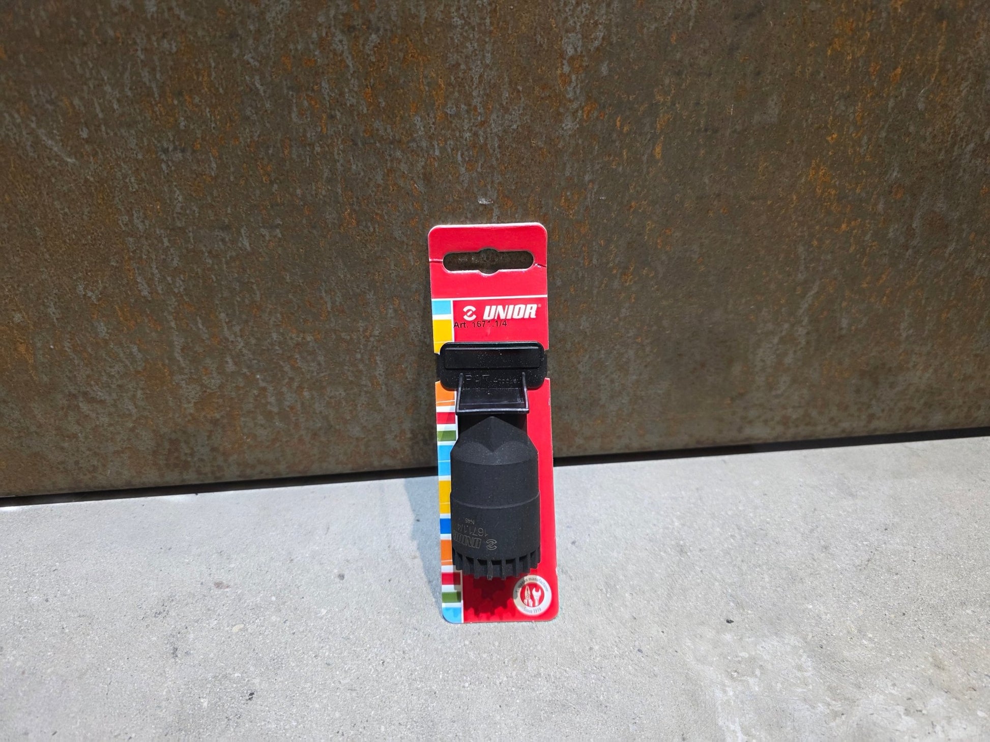 Luftpumpen & Werkzeug von Unior, UNIOR BB TOOL SHIMANO CARTTRIDGE & ISIS / 1/2" INNENLAGER WERKZEUG vor USEDBIKES - OB.DE Hintergrund