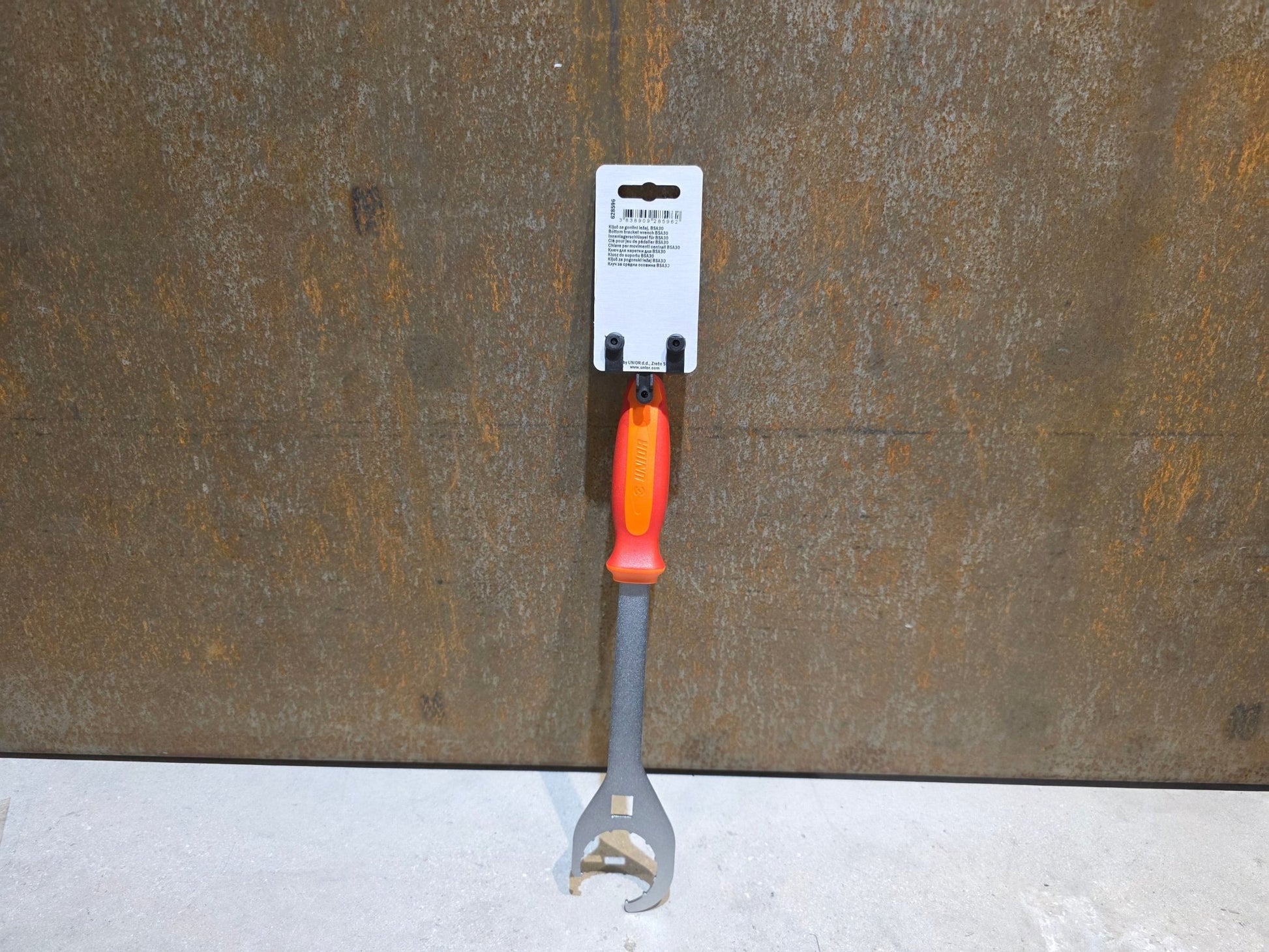 Luftpumpen & Werkzeug von Unior, UNIOR BSA30 OPEN ENDED BB WRENCH / TRETLAGER WERKZEUG vor USEDBIKES - OB.DE Hintergrund