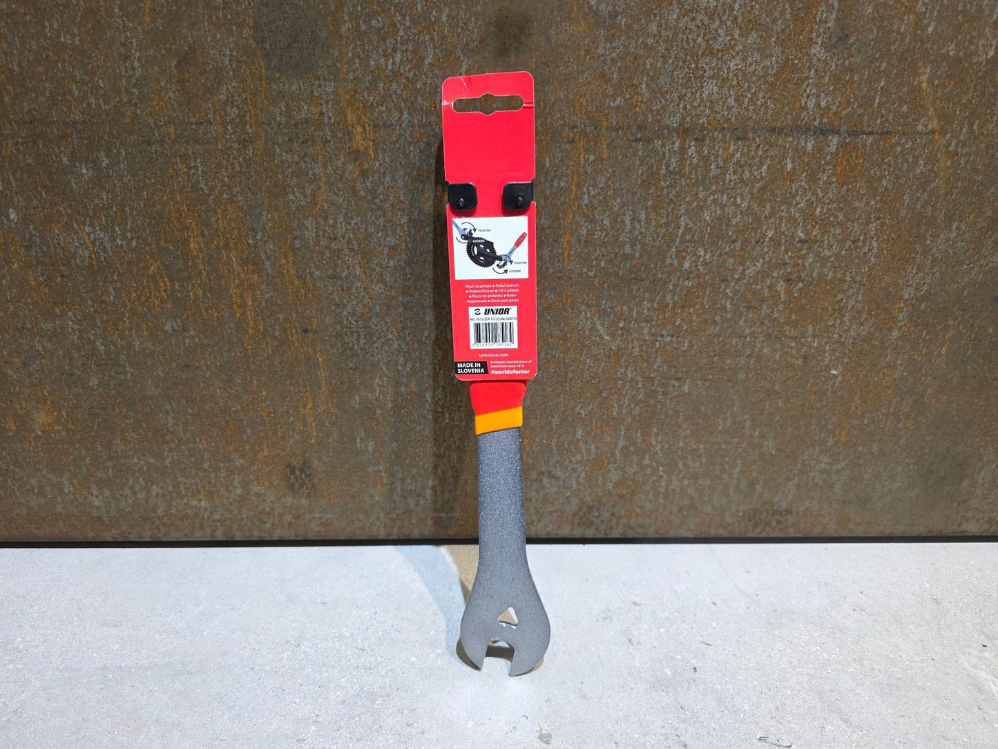 Luftpumpen & Werkzeug von Unior, UNIOR COMPACT PEDAL WRENCH / 15MM PEDALSCHLÜSSEL vor USEDBIKES - OB.DE Hintergrund