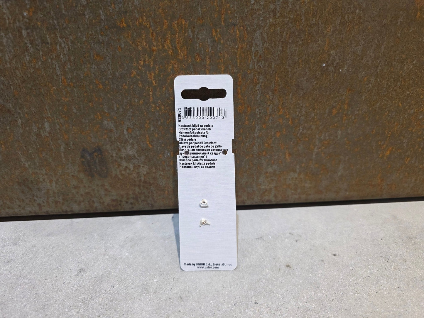 Luftpumpen & Werkzeug von Unior, UNIOR CRAWFOOT PEDAL WRENCH / 1/2" PEDALSCHLÜSSEL WERKZEUG vor USEDBIKES - OB.DE Hintergrund