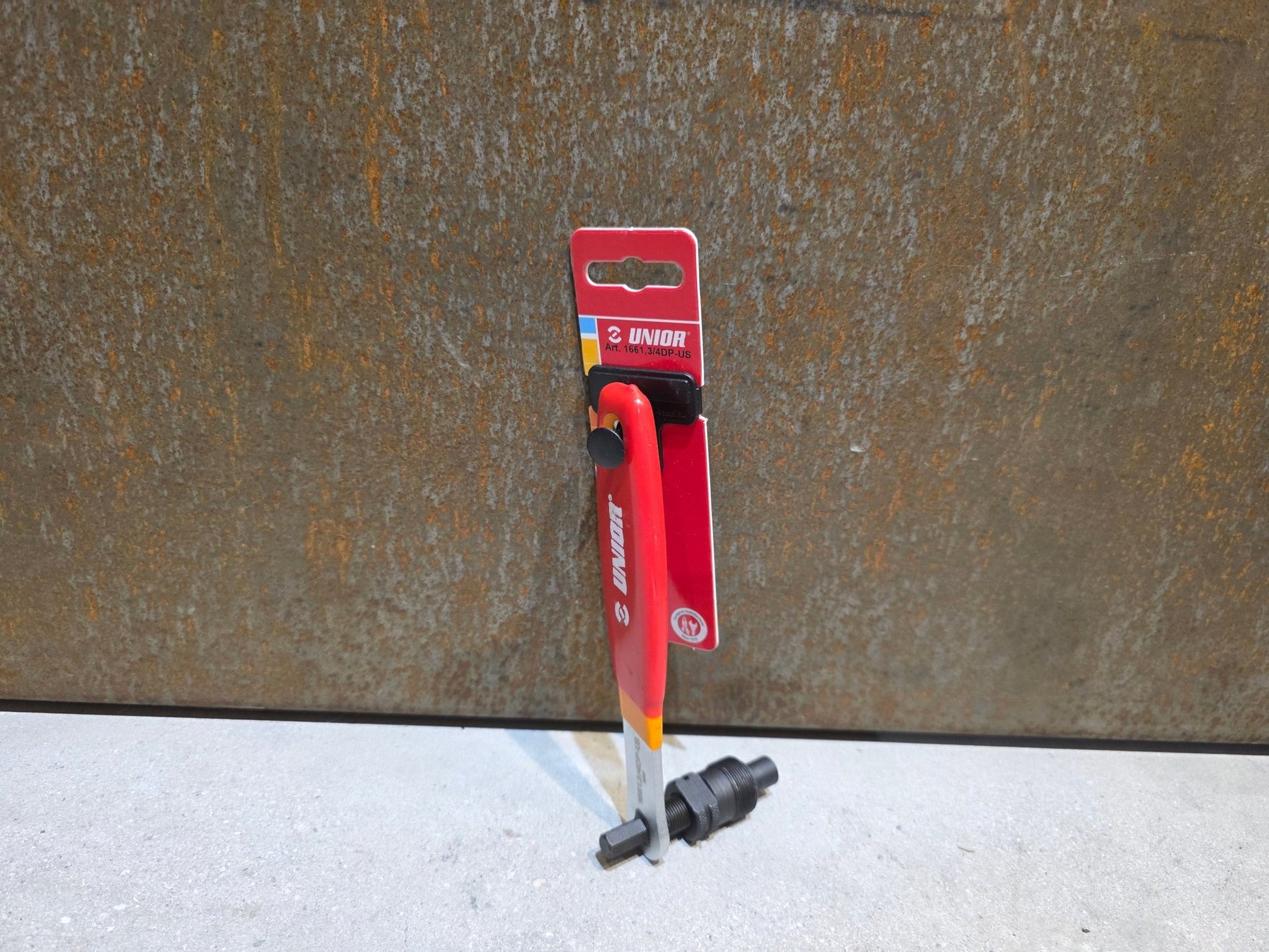 Luftpumpen & Werkzeug von Unior, UNIOR KURBELABZIEHER / SHIMANO VIERKANT, OCTALINK & ISIS vor USEDBIKES - OB.DE Hintergrund