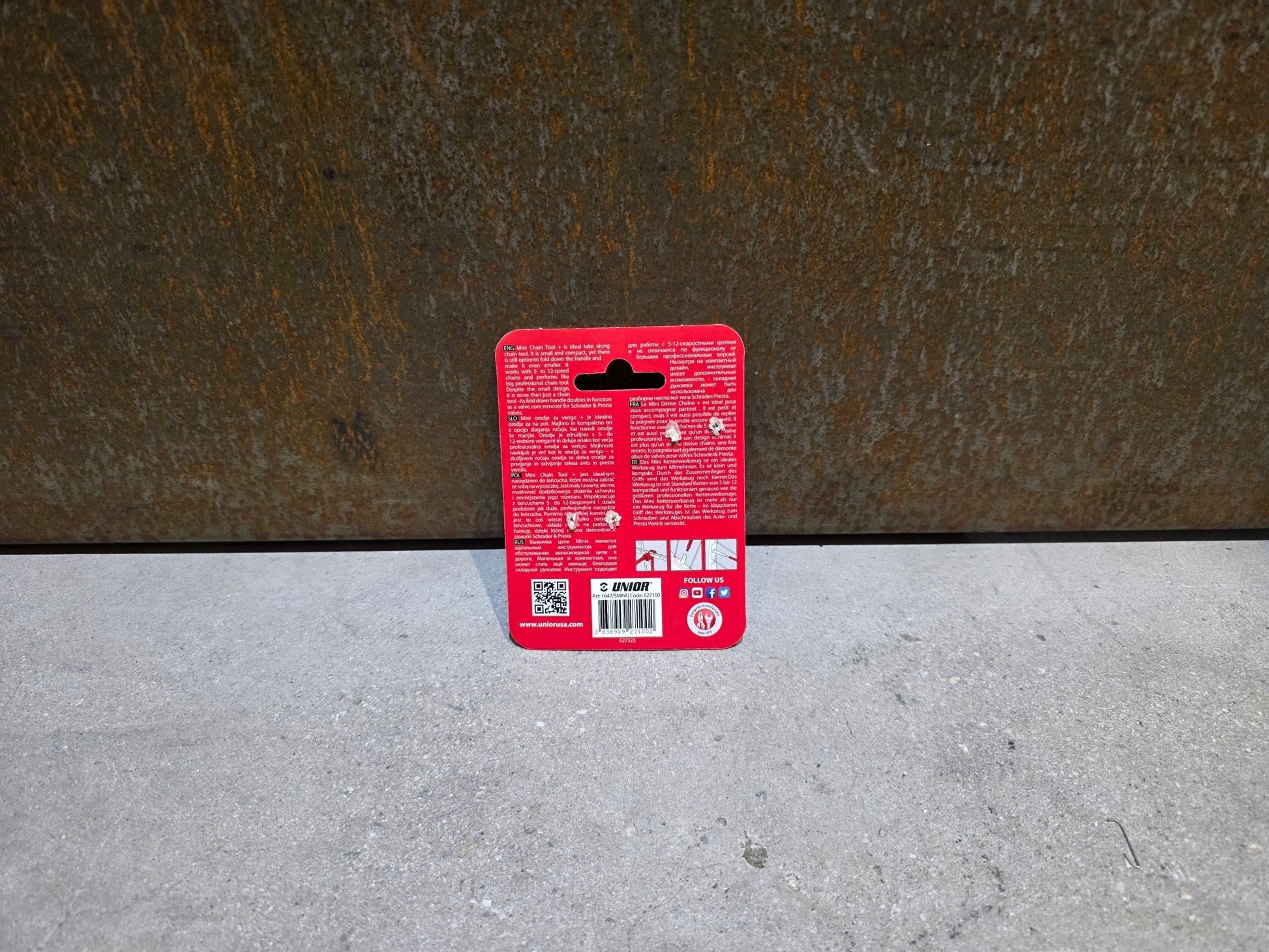 Luftpumpen & Werkzeug von Unior, UNIOR MINI KETTENNIETER INKL VENTILEINSATZ REMOVER vor USEDBIKES - OB.DE Hintergrund