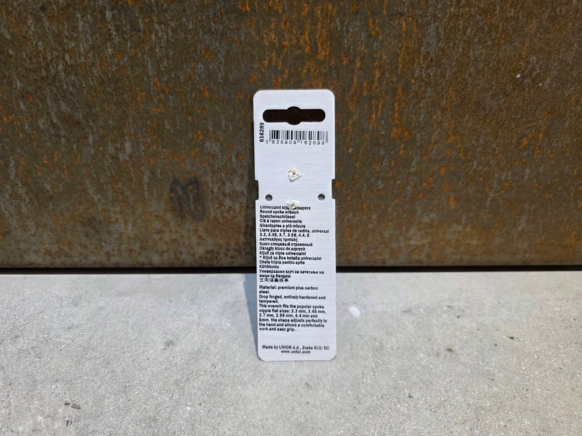 Luftpumpen & Werkzeug von Unior, UNIOR POCKET SPOKE WRENCH / SPEICHENSCHLÜSSEL vor USEDBIKES - OB.DE Hintergrund