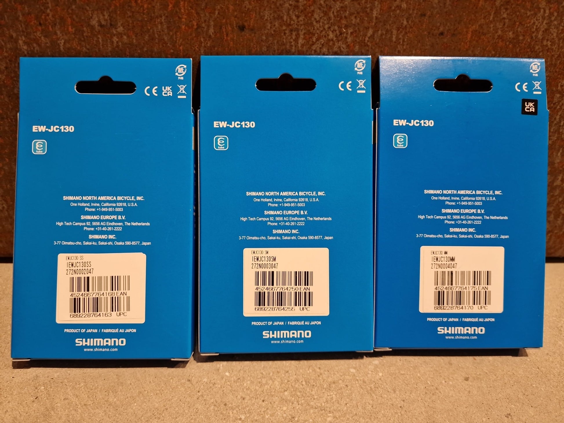 Di2 Kabel von Shimano, SHIMANO DI2 VERBINDUNG / VERTEILER Y - KABEL EW - JC130SS / SM / MM in variant_title vor USEDBIKES - OB.DE Hintergrund