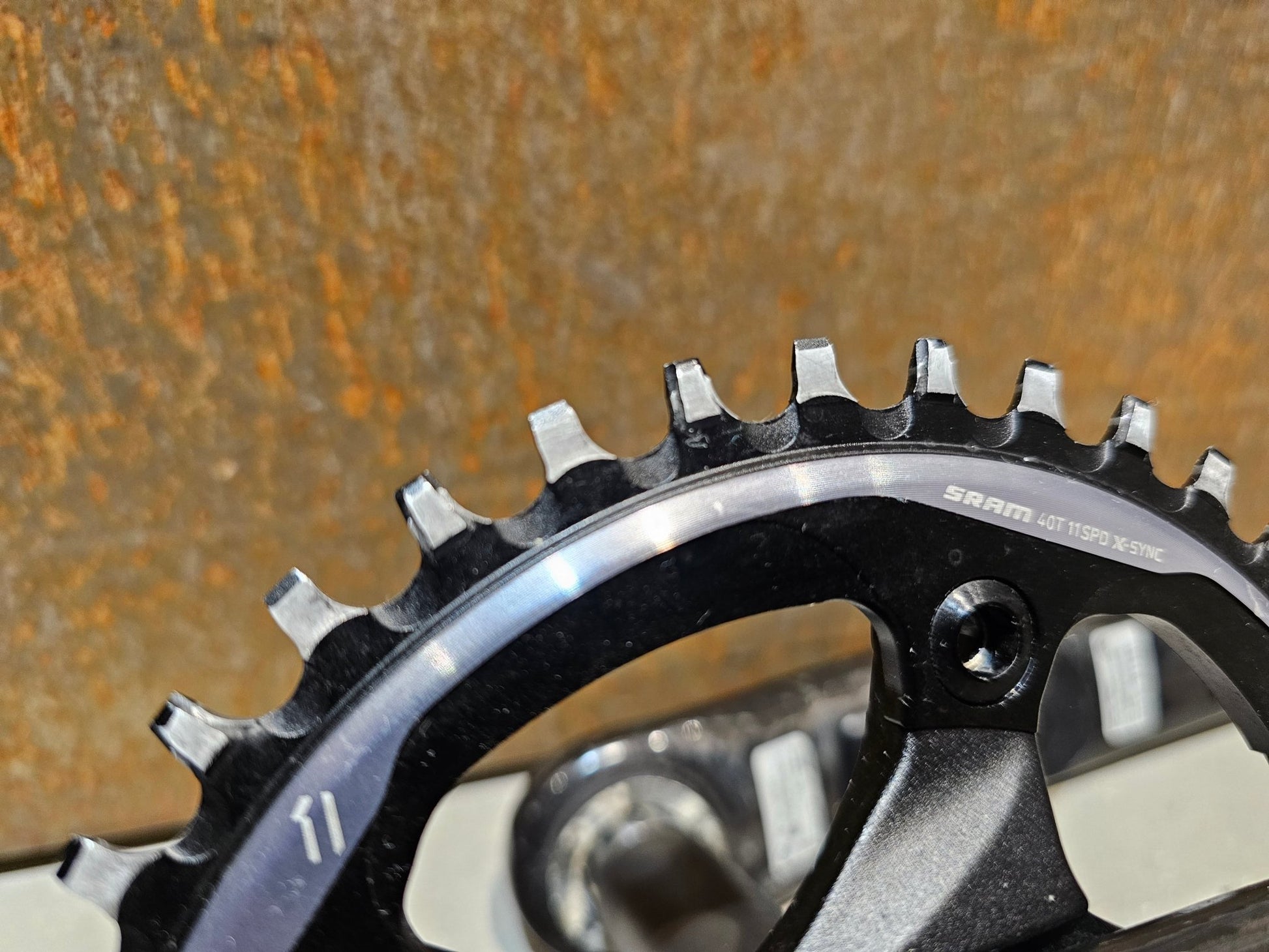 Schaltgruppen von Sram, SRAM FORCE 1 SCHALTGRUPPE POWERMETER / RD / KASSETTE / SHIFTER / KURBEL 1 x 11 fach in variant_title vor USEDBIKES - OB.DE Hintergrund