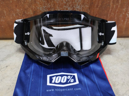 Brillen von 100%, 100% – ACCURI 2 GOGGLE MOORE / BLACK - WHITE / CLEAR LENS / MX & MTB BRILLE vor USEDBIKES - OB.DE Hintergrund
