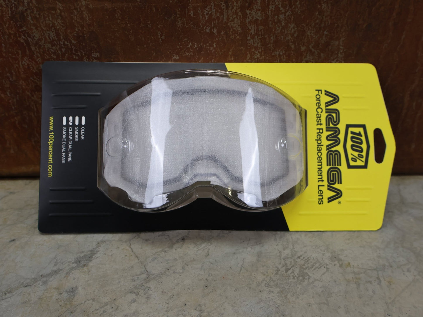 Brillen Zubehör & Ersatzteile von 100%, 100% – ARMEGA FORECAST DUAL PANE REPLACEMENT LENS / CLEAR / MX & MTB BRILLE vor USEDBIKES - OB.DE Hintergrund