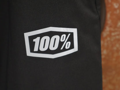 Hosen Herren von 100%, 100% – HYDROMATIC HOSE / BLACK / REGENHOSE / BOA SYSTEM / MTB vor USEDBIKES - OB.DE Hintergrund