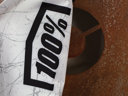 Hosen Herren von 100%, 100% – R - CORE X PANTS / BLACK - WHITE / TREK FACTORY RACING TEAM GRAPHICS / 4 - WAY STRETCH vor USEDBIKES - OB.DE Hintergrund