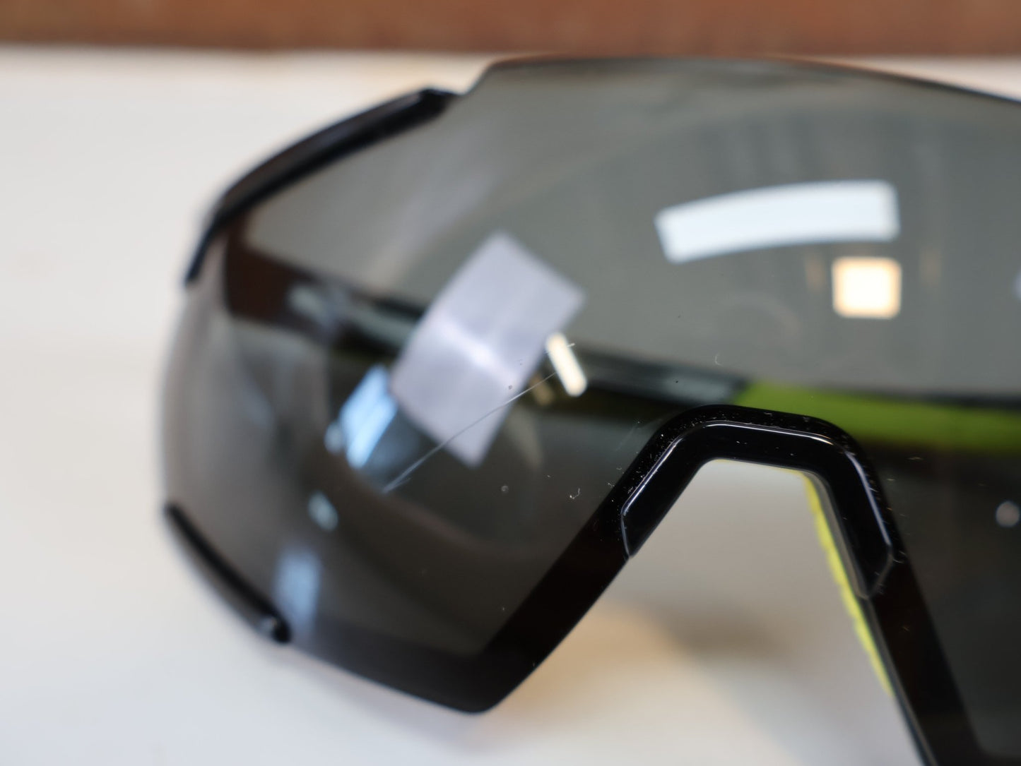 Brillen Zubehör & Ersatzteile von 100%, 100% RACETRAP 3.0 / MTB SPORTBRILLE / GLOSS BLACK SMOKE / WECHSELGLAS vor USEDBIKES-OB.DE Hintergrund
