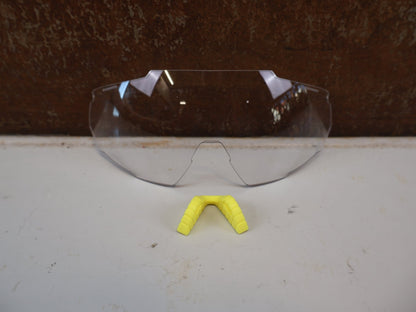 Brillen Zubehör & Ersatzteile von 100%, 100% RACETRAP 3.0 / MTB SPORTBRILLE / GLOSS BLACK SMOKE / WECHSELGLAS vor USEDBIKES-OB.DE Hintergrund