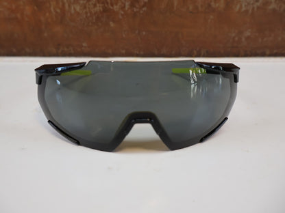 Brillen Zubehör & Ersatzteile von 100%, 100% RACETRAP 3.0 / MTB SPORTBRILLE / GLOSS BLACK SMOKE / WECHSELGLAS vor USEDBIKES-OB.DE Hintergrund