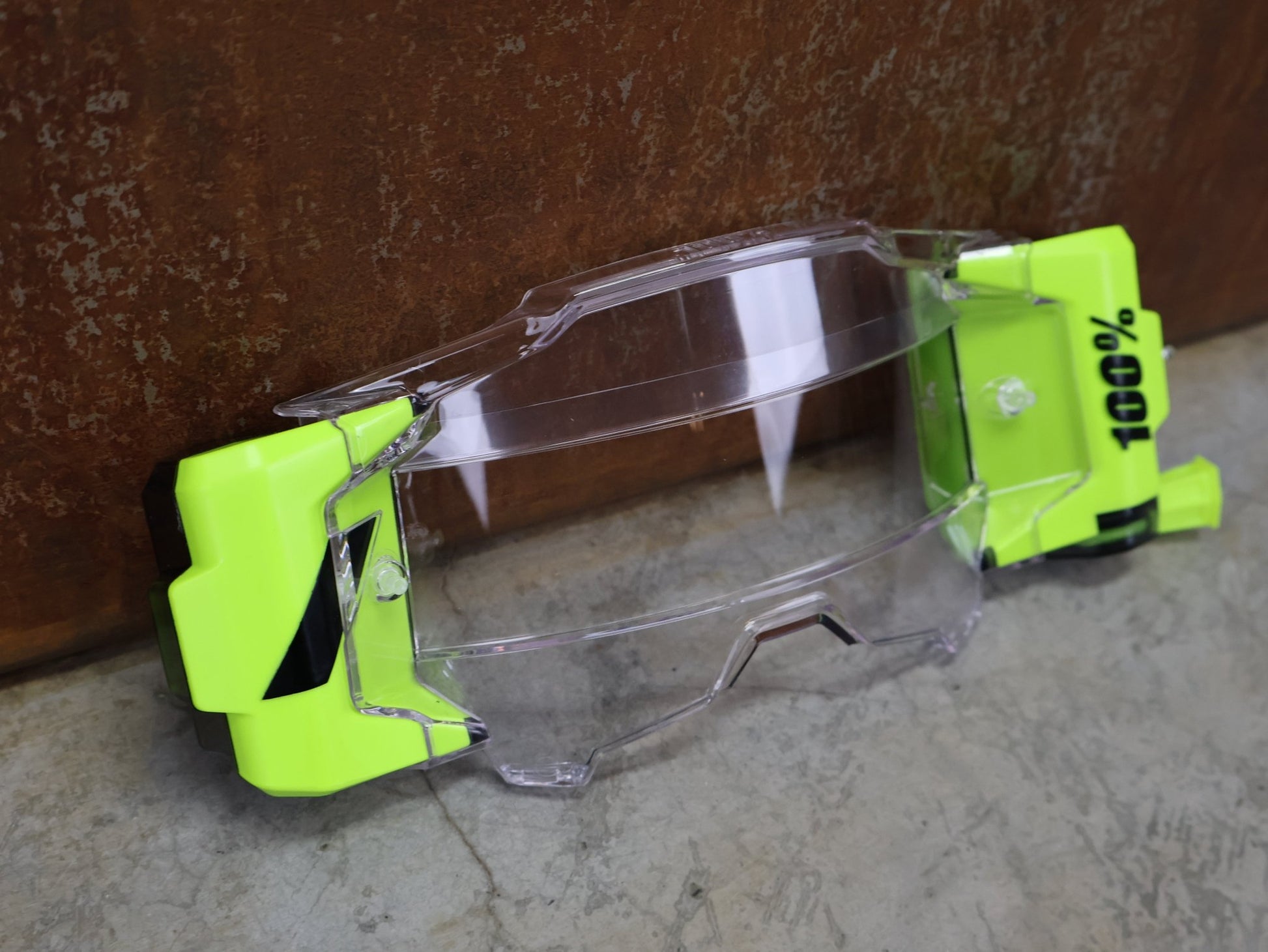 Brillen Zubehör & Ersatzteile von 100%, 100% – ROLL - OFF FORECAST SYSTEM / ARMEGA / 50 MM FILM / GOGGLE ZUBEHÖR vor USEDBIKES - OB.DE Hintergrund