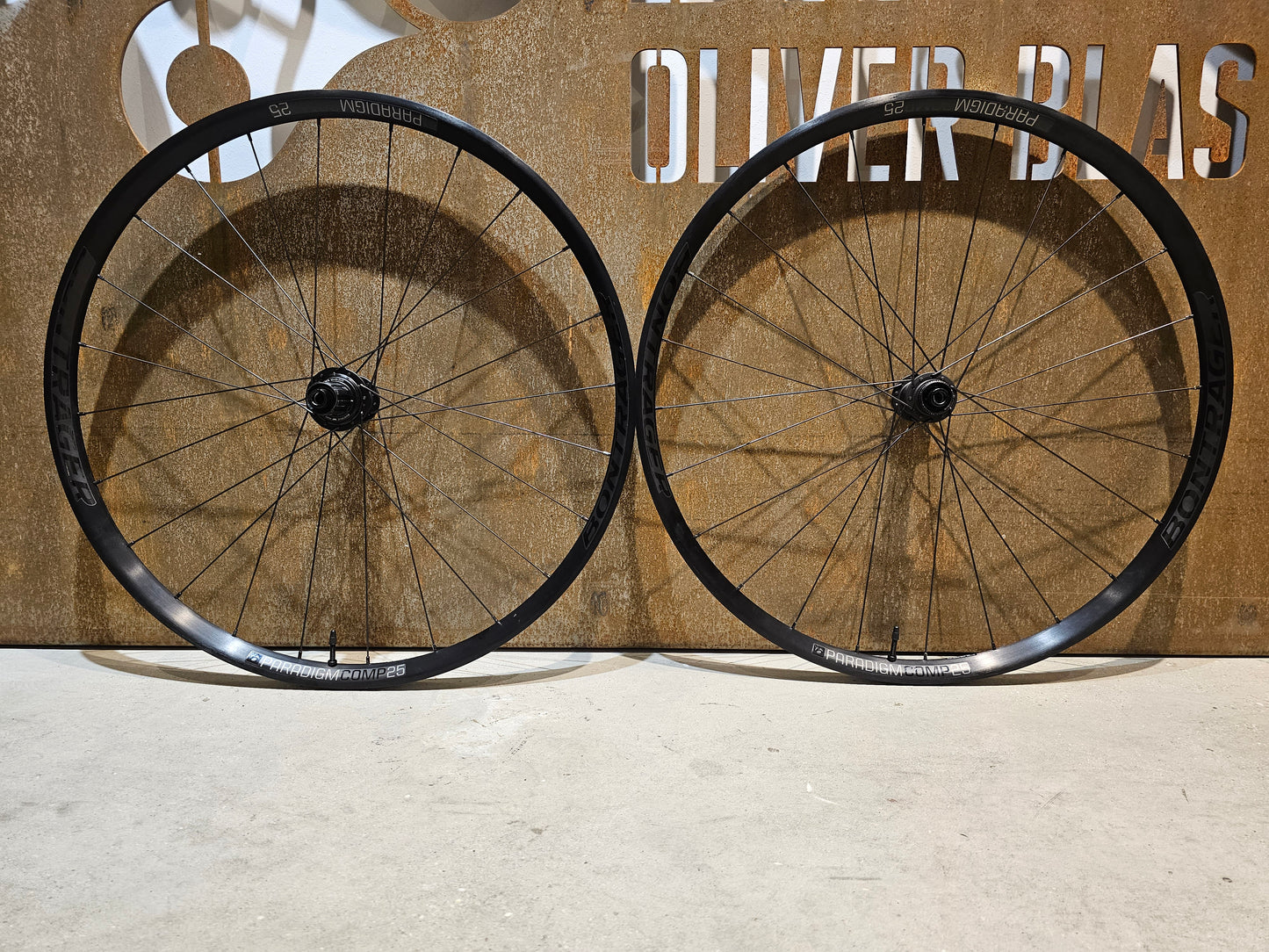 BONTRAGER PARADIGM COMP 25 TLR LAUFRADSATZ DISC