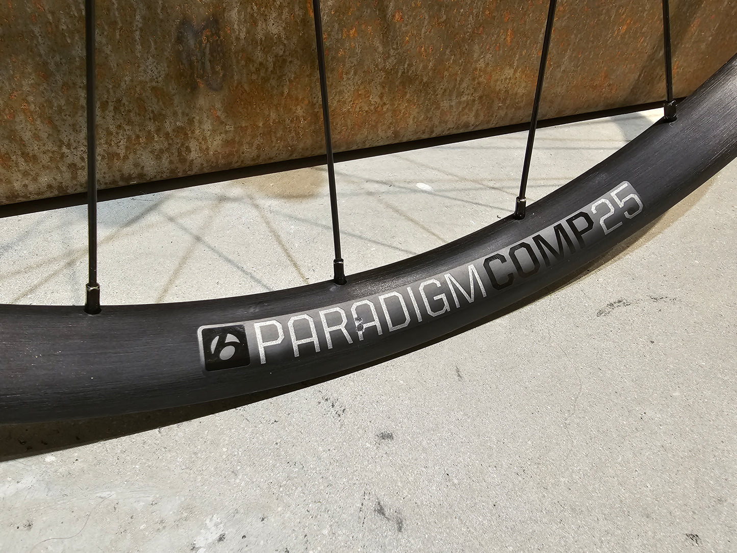 BONTRAGER PARADIGM COMP 25 TLR LAUFRADSATZ DISC