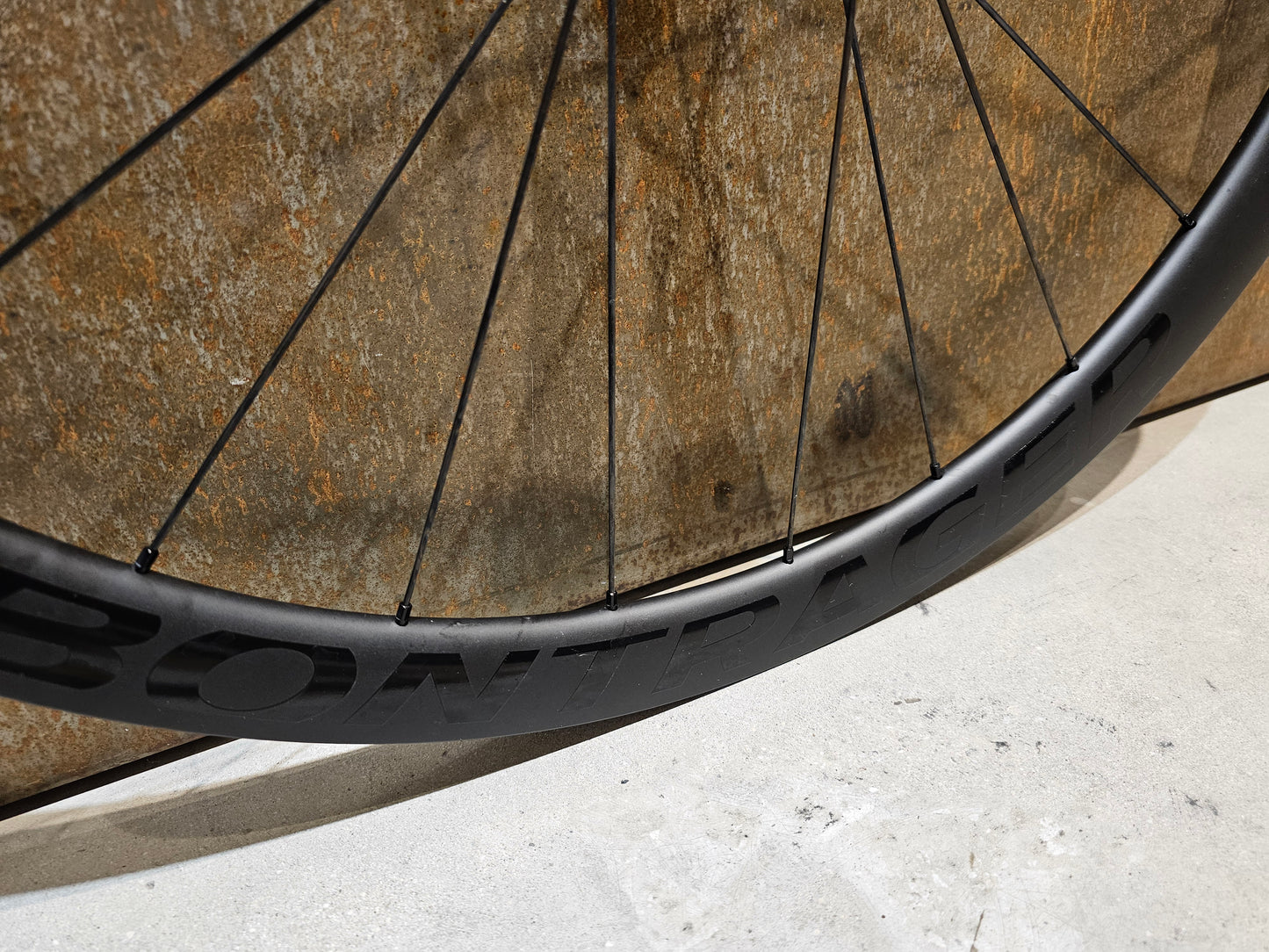 BONTRAGER AEOLUS PRO 37 TLR LAUFRADSATZ DISC
