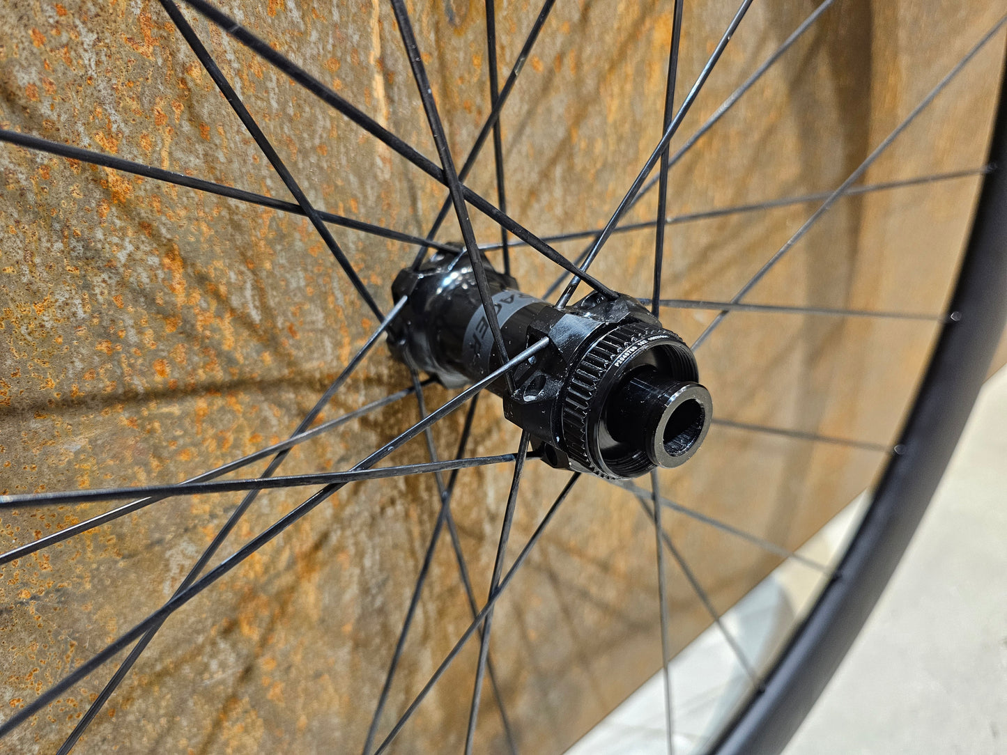 BONTRAGER AEOLUS PRO 37 TLR LAUFRADSATZ DISC