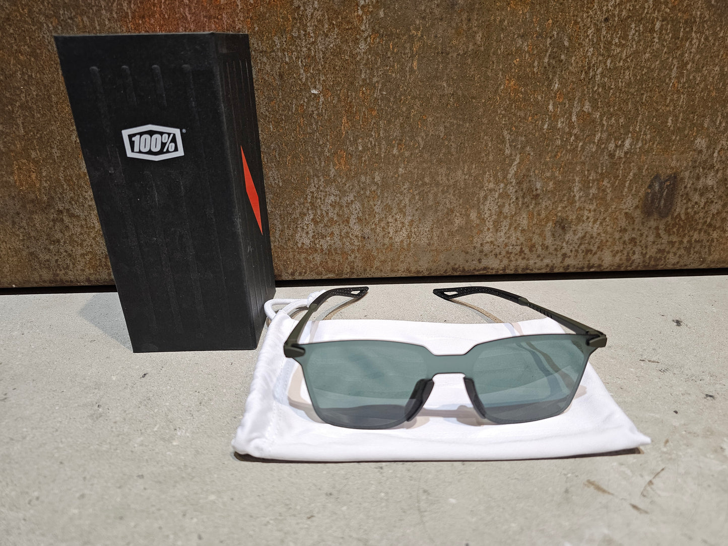 100 % SONNENBRILLE LEGERE SQUARE SOFT TACT ARMY GREEN