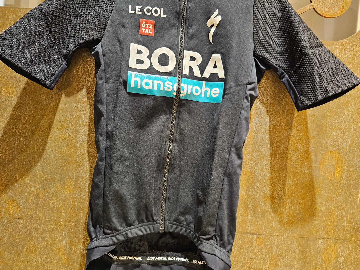 LE COL BORA HANSGROHE SS THERMAL JERSEY - SHORT SLEEVE JERSEY 2023