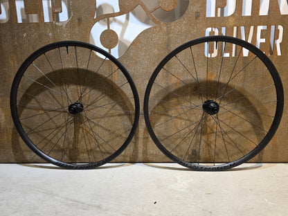 BONTRAGER PARADIGM SL LAUFRADSATZ DISC / SCHWARZ