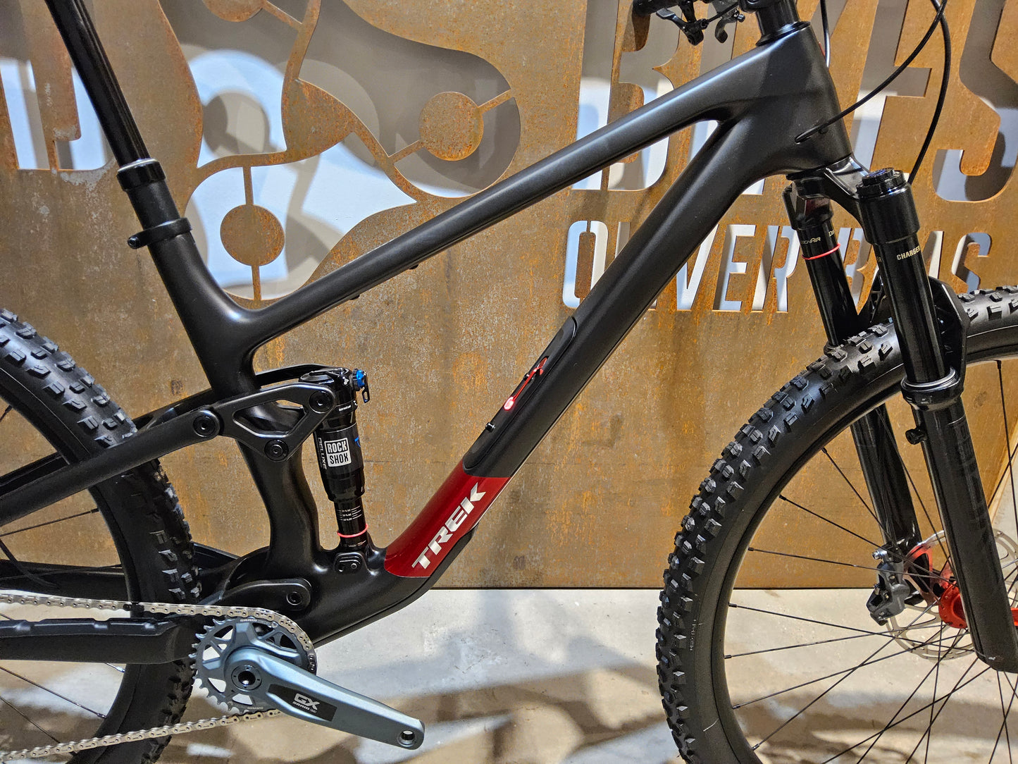 TREK TOP FUEL 9.8 GX AXS / L
