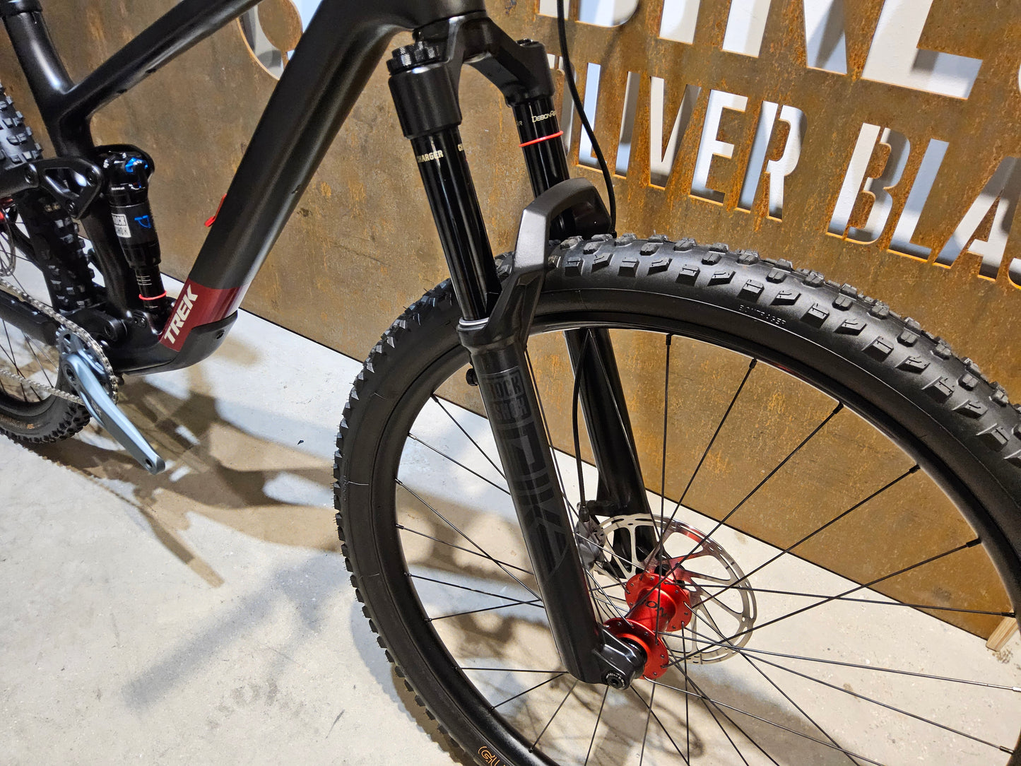 TREK TOP FUEL 9.8 GX AXS / L
