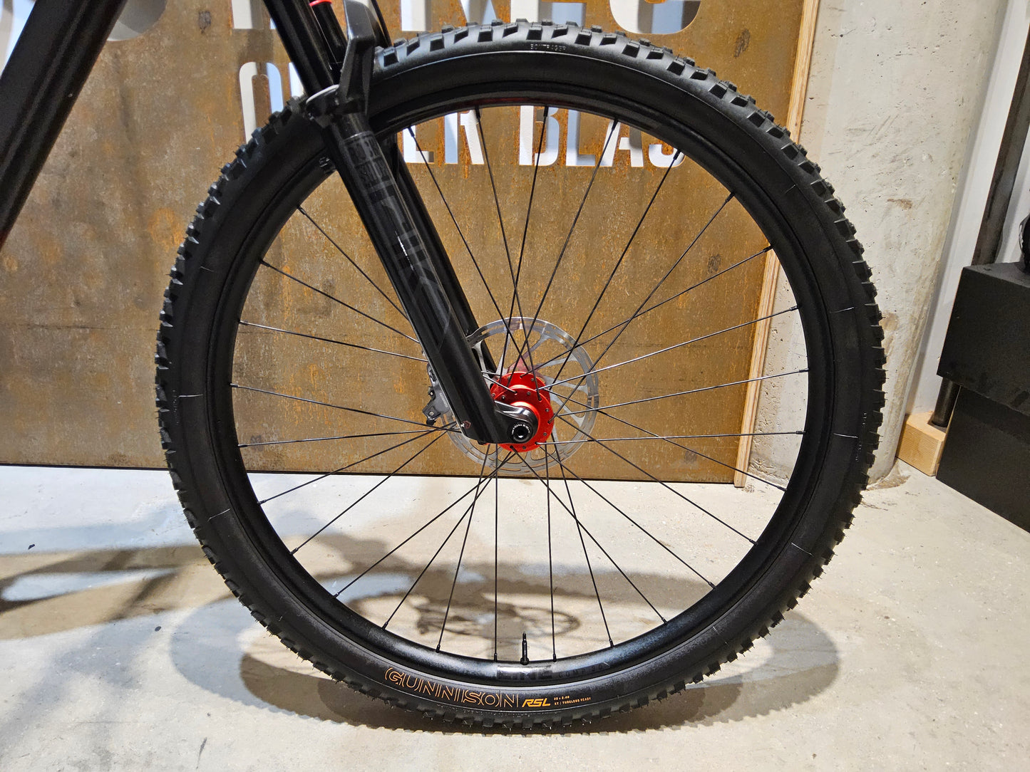 TREK TOP FUEL 9.8 GX AXS / L
